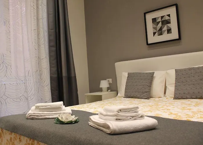 Spazio Cavour 3*